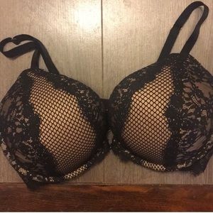 Victoria’s Secret bombshell bra